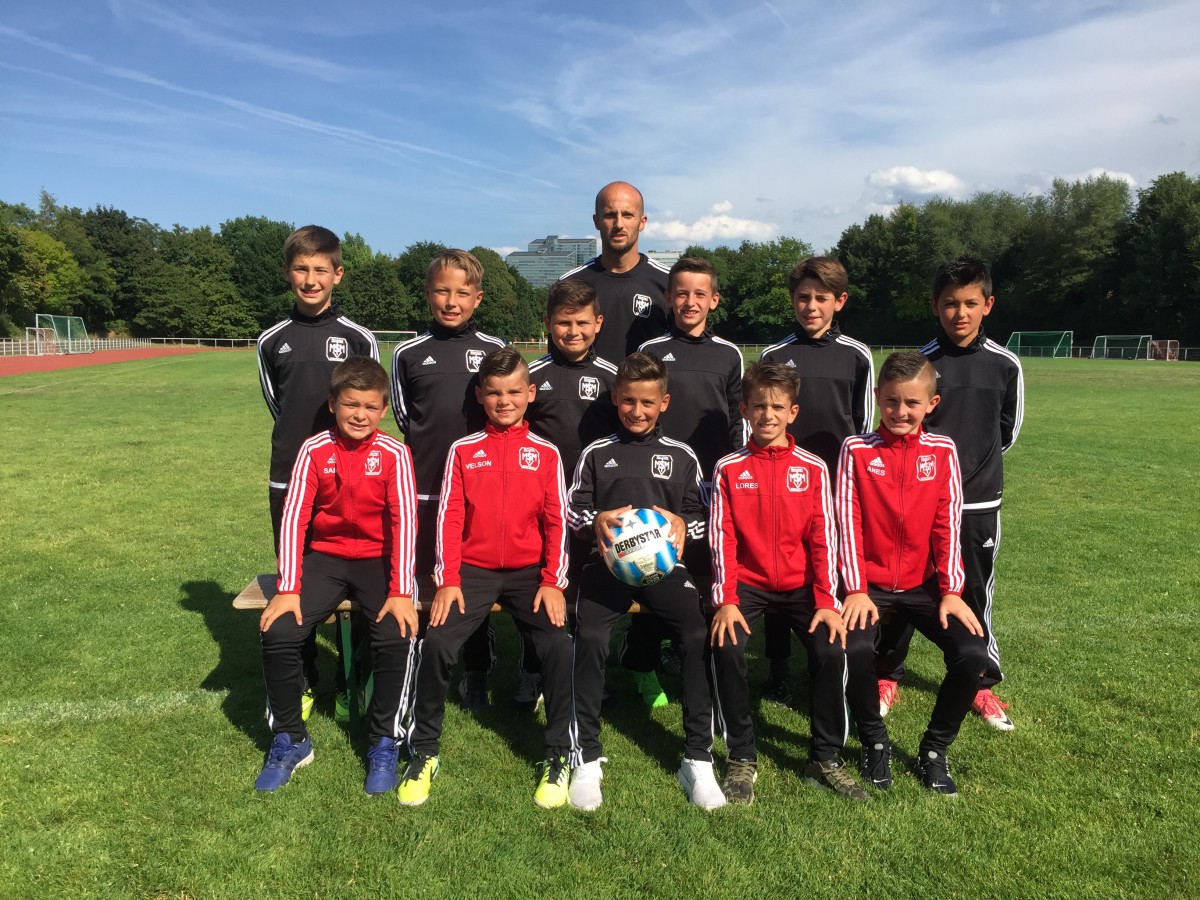 Die "neue" E1 wünscht schöne und erholsame Ferien!